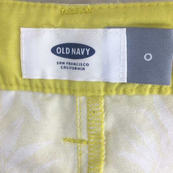 Old Navy Yellow White Pineapple Print Shorts Women's Size 0 - Picture 5 of 15